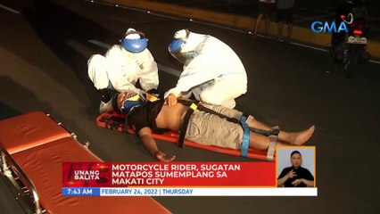Motorcycle rider, sugatan matapos sumemplang sa Makati City | UB