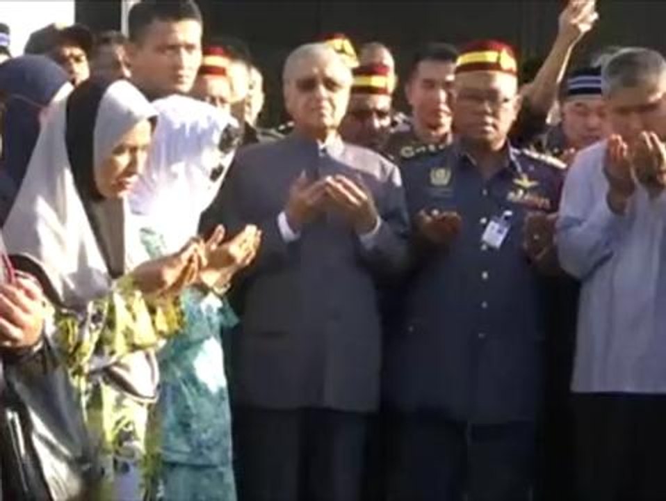 Perdana Menteri hadir memberi penghormatan terakhir kepada Adib