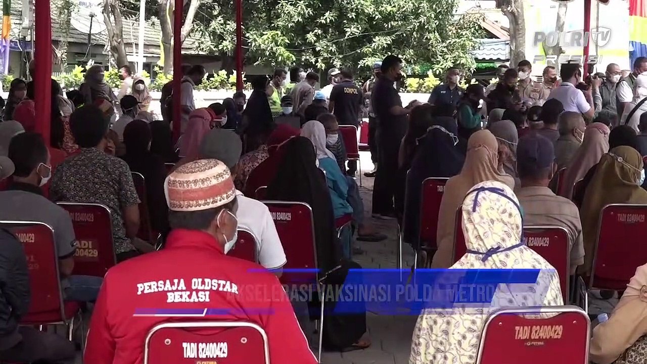 Kapolda Metro Jaya Kunjungi Vaksinasi Lansia di Bekasi