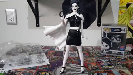 DC Bombshells: Death (The Sandman) | Unboxing
