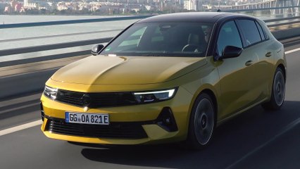 The new Opel Astra Plug-in Hybrid Driving Video