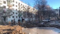 Rusya'nın Ukrayna'ya askeri müdahalesi - Harkiv'de caddeye düşen bomba binalarda büyük hasar oluşturdu