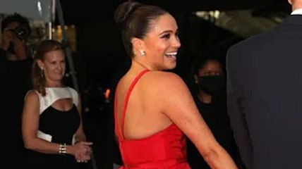 Meghan’s ‘anti-establishment’ Oprah dress will go on exhibition after winning award