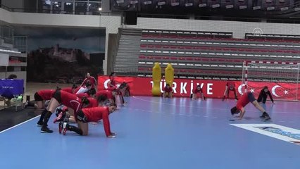KASTAMONU - A Milli Kadın Hentbol Takımı'nın kampı devam ediyor