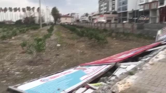 Fırtına çatıları uçurdu, araçlarda hasara yol açtı