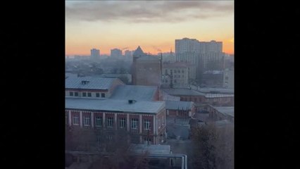 Un misil impacta en una calle de Kiev sin provocar víctimas