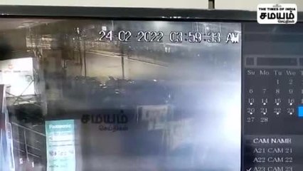 வலிமை ரிலீஸ்; தியேட்டர் முன் பெட்ரோல் குண்டு வீசப்படும் காட்சிகள்; வைரல் வீடியோ!