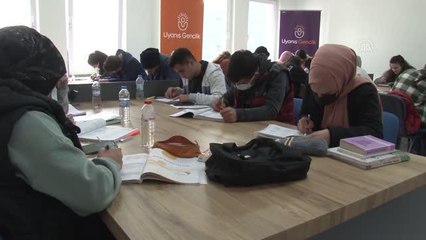 DİYARBAKIR - Bismilli öğrenciler Ahmed-i Hani Akademi Lise ile geleceğe hazırlanıyor