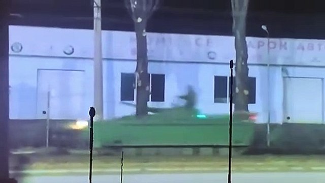 Tanques russos invadem Donetsk, na Ucrânia. É uma invasão geral, por todos os lados do país e não apenas ao leste