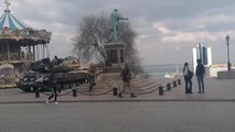 Potemkin Merdivenleri yakınında Ukrayna'ya ait tanklar devriye geziyor