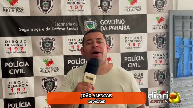 Em Pombal, homens encapuzados entram em residência, assaltam jovens e levam celulares das vítimas