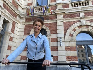 Claire Vandevivere au cœur d’un événement historique à Jette : elle va y devenir la première femme bourgmestre