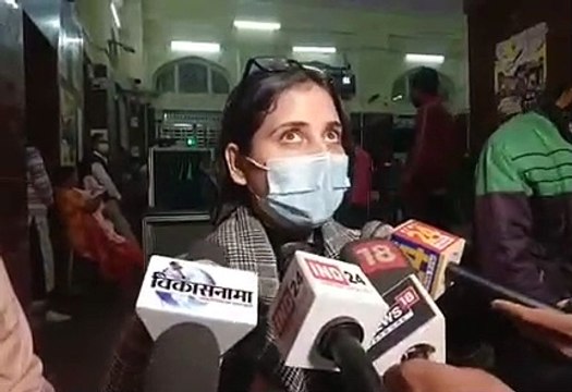 देश की धरती पर कदम रखते ही रो पड़ी यूक्रेन से लौटी आफरीन, तनाव के हालात पर दिया बड़ा अपडेट