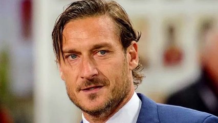 Tải video: “Lo ha fatto per lei a San Valentino”. Francesco Totti, la scoperta su Noemi