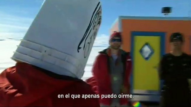 Encuentros en el fin del mundo Clip (4)