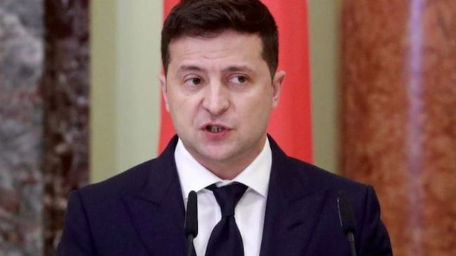 Ukraine claims Russian troops captured Kyiv airfield; Ground report from Mariupol; more