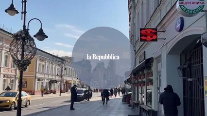 Il risveglio di Mosca dopo lo shock finanziario: "Corsa alle valute straniere ma niente panico"