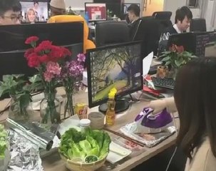 Chinese 'office chef' becomes internet sensation