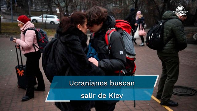 En fotos y videos, así son las duras despedidas de parejas y mascotas en Ucrania