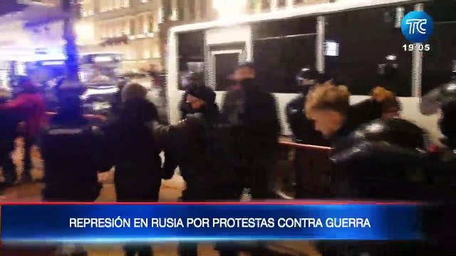 La policía rusa detuvo a 1700 personas por participar en manifestaciones contra la guerra en Ucrania