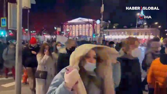 Rusya’daki savaş karşıtı gösterilerde gözaltı sayısı 1700’ü aştı