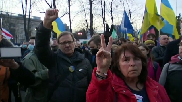 EU imposes tough sanctions to cripple Russian economy