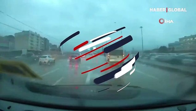 Bursa’da kontrolden çıkan cipin kaza anı kameraya yansıdı