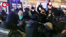 Rusya’da savaş karşıtı gösterilere polis müdahalesi: 