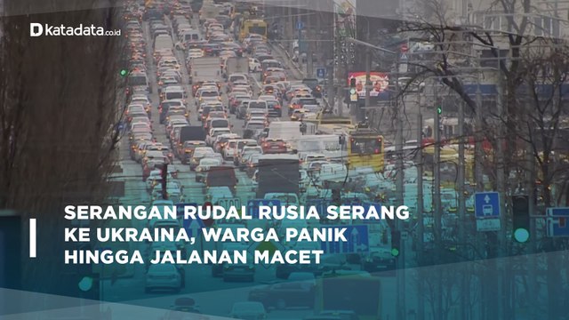Serangan Rudal Rusia Serang ke Ukraina, Warga Panik Hingga Jalanan Macet | Katadata Indonesia
