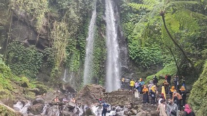 Air terjun jumog di kaki lereng gunung lawu Jawa  Tengah