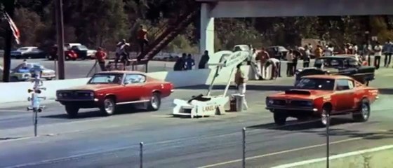 Carretera asfaltada en dos direcciones Tráiler VO