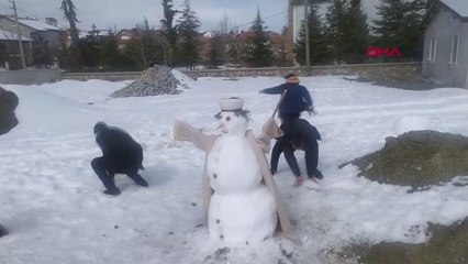 İMAM CEBRAİL, ÇOCUKLARIN OYUN ARKADAŞI