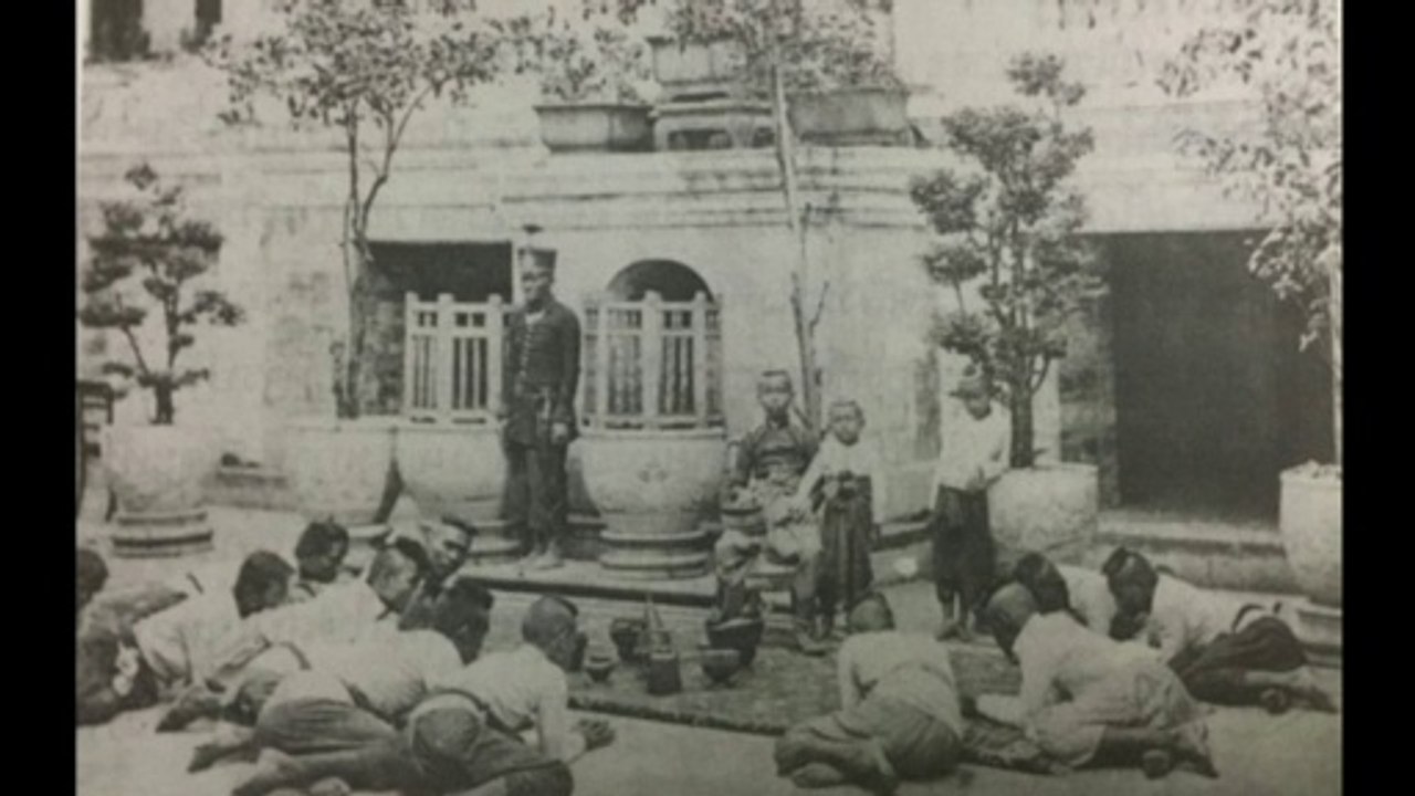 ธรรมเนียมหมอบเข้าเฝ้าในอดีต ก่อนยกเลิกใครมองแบบใดบ้าง!!! สาระน่ารู้ Around The World No.289