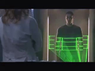 Reflections Tráiler VO