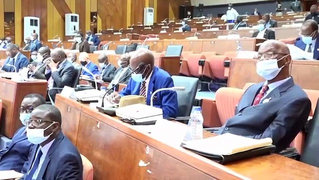 Yamoussoukro : les sénateurs Ivoiriens ratifient 02 projets de loi économique