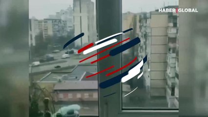 Obolon'da sivil aracı ezen tank saniye saniye kamerada!