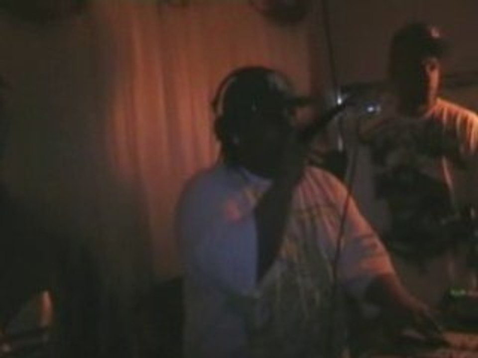 Dj Raym's & Dj Tyson  A L'Espace Mangrove By Slazz Project