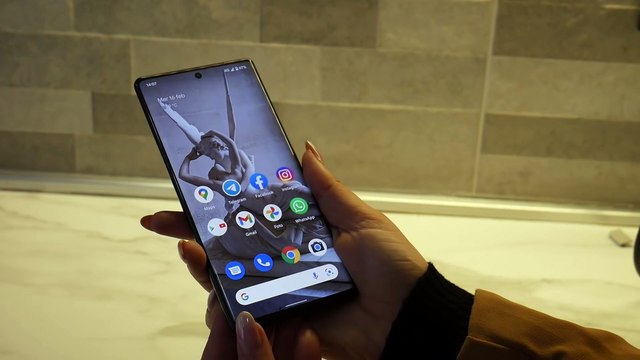 RECENSIONE GOOGLE PIXEL 6 PRO: un pro con una forte identità!