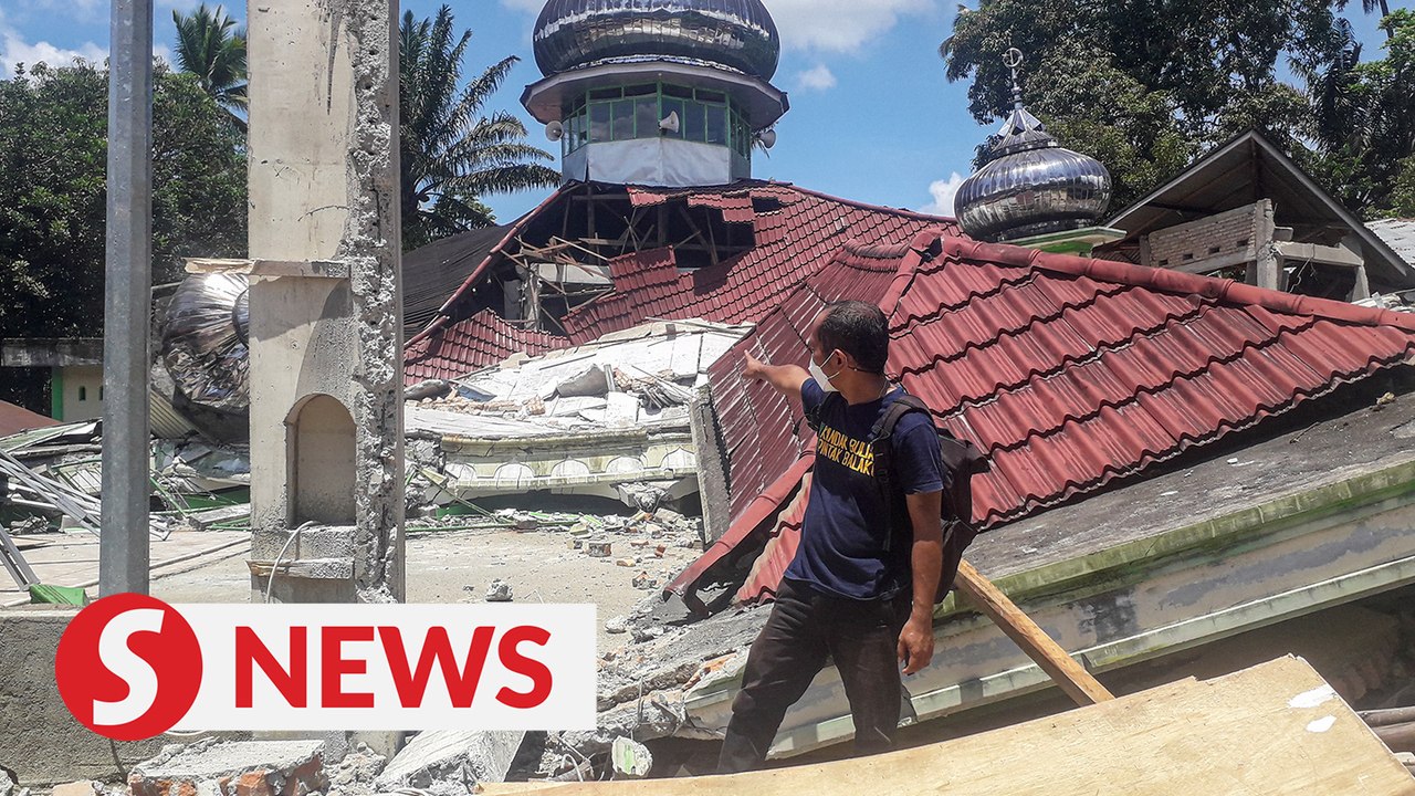 Quake rattles Indonesia's Sumatra killing at least 2 people, tremours felt in Malaysia and Singapore