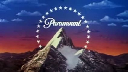 Salto al peligro Tráiler VO