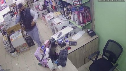 ZEYTİNBURNU'NDA SİLAHLI SOYGUNCULAR ÇALIŞANLARI BAĞLAYIP, BİNLERCE DOLARI GASBETTİ