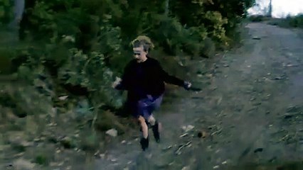 Tras el cristal Tráiler