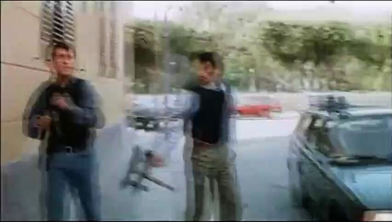 La escolta Tráiler VO