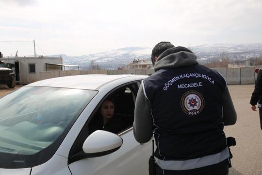 Son dakika haberleri: Polis ve jandarmadan Düzensiz Göç ile Mücadeleye Yönelik Huzur uygulaması