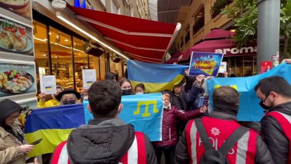 İstanbul'da yaşayan Ukraynalılar Rusya'nın askeri müdahalesine tepkisini sürdürüyor: Türkiye bize destek çık