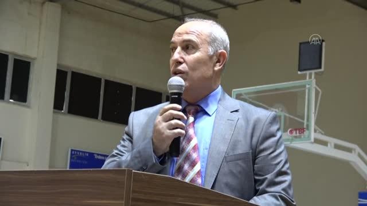 BALIKESİR - Badminton küçükler grup yarışmaları Ayvalık'ta başladı