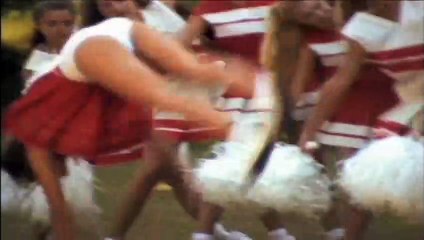 Casi brujas Tráiler VO