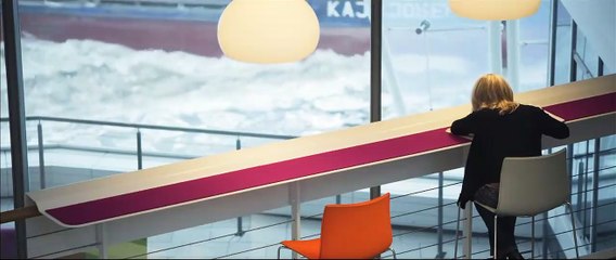 Work Hard - Play Hard Tráiler VO