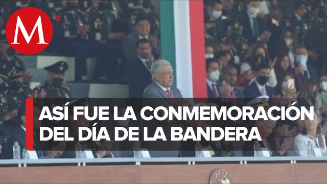 AMLO encabeza ceremonia por el Día de la Bandera