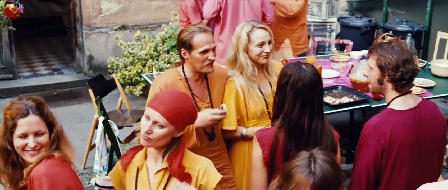 Sommer in Orange Tráiler VO